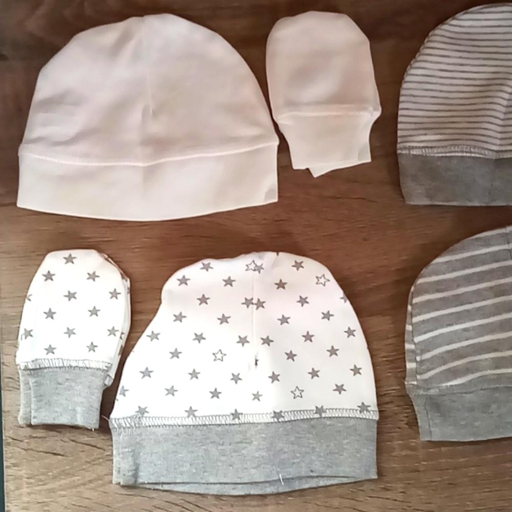 Infant hat and mitten set